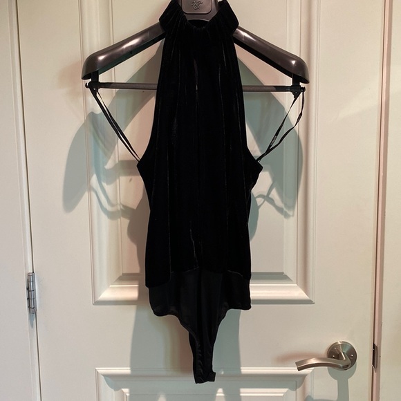 Velvety sleeveless body suit w/front and back cutout - Picture 1 of 5